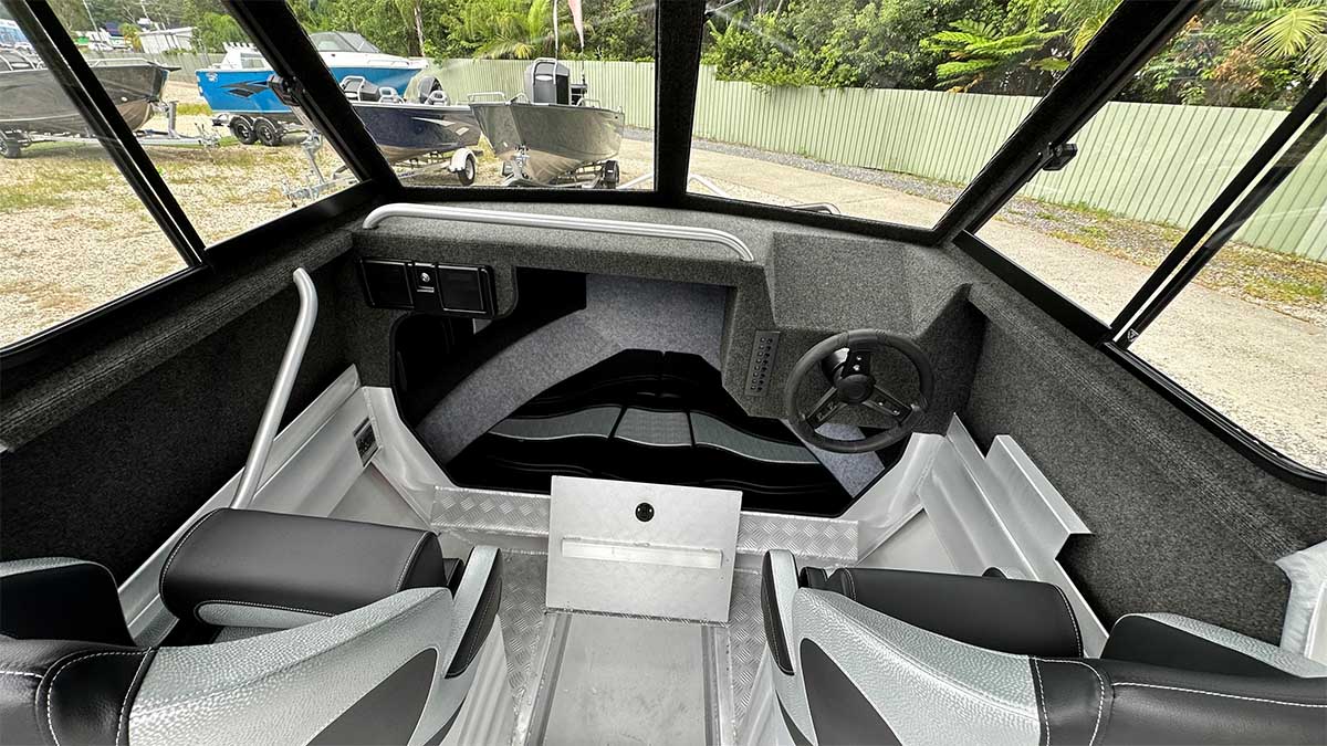 McLay 591 Sportsman XL HT - Coffs Harbour Marine_0001_10.jpg