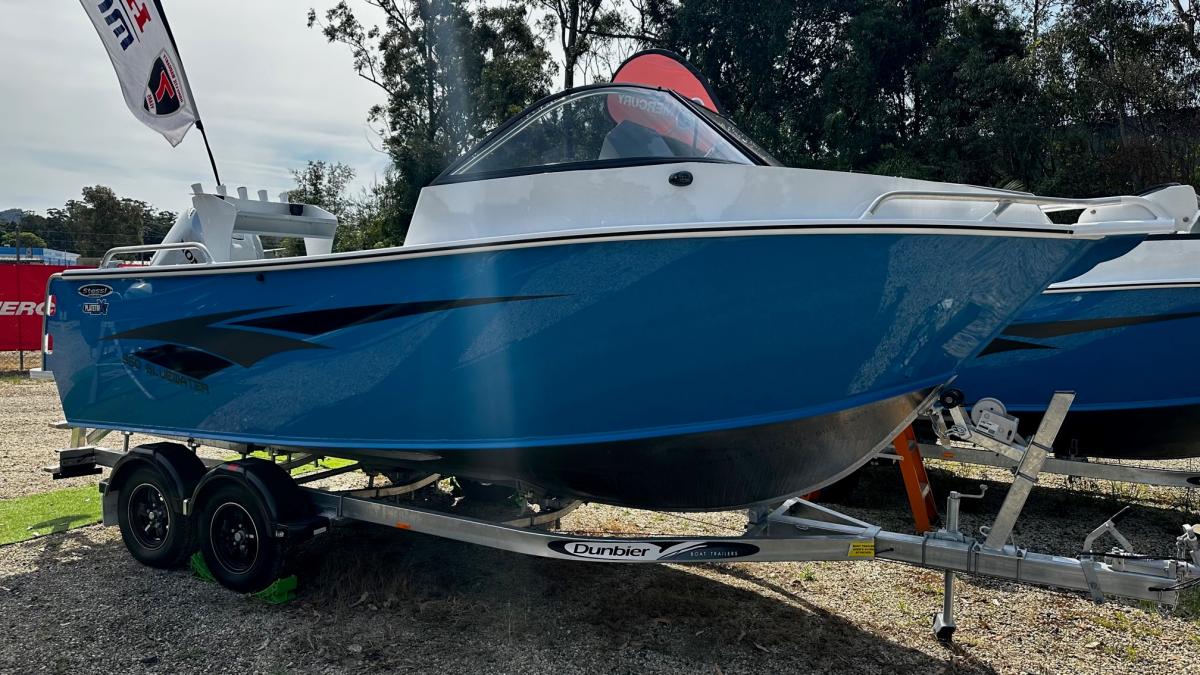 Stessl 560 Bluewater - Coffs Harbour Marine 01.jpg