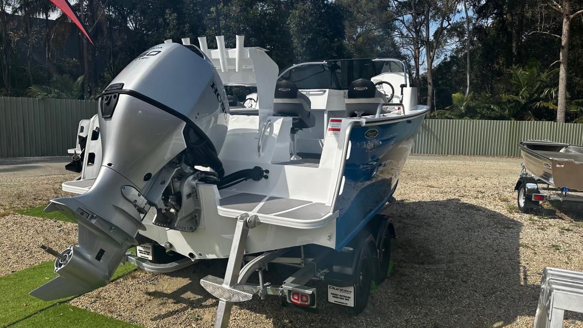 Stessl 560 Bluewater - Coffs Harbour Marine 03.jpg