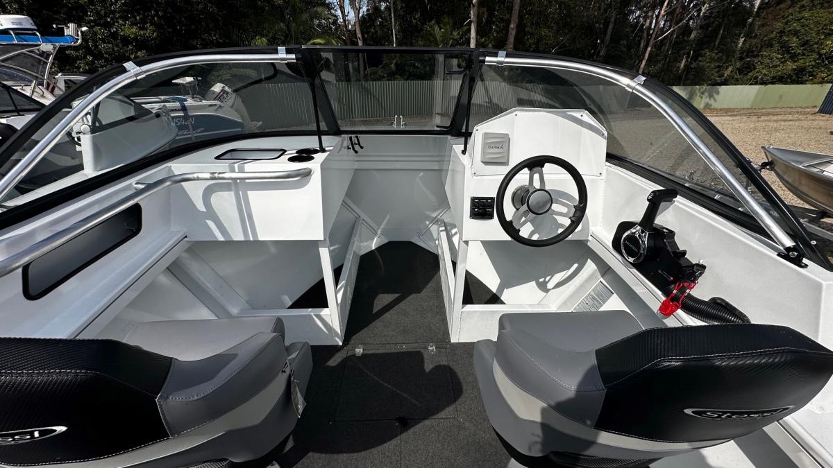 Stessl 560 Bluewater - Coffs Harbour Marine 05.jpg