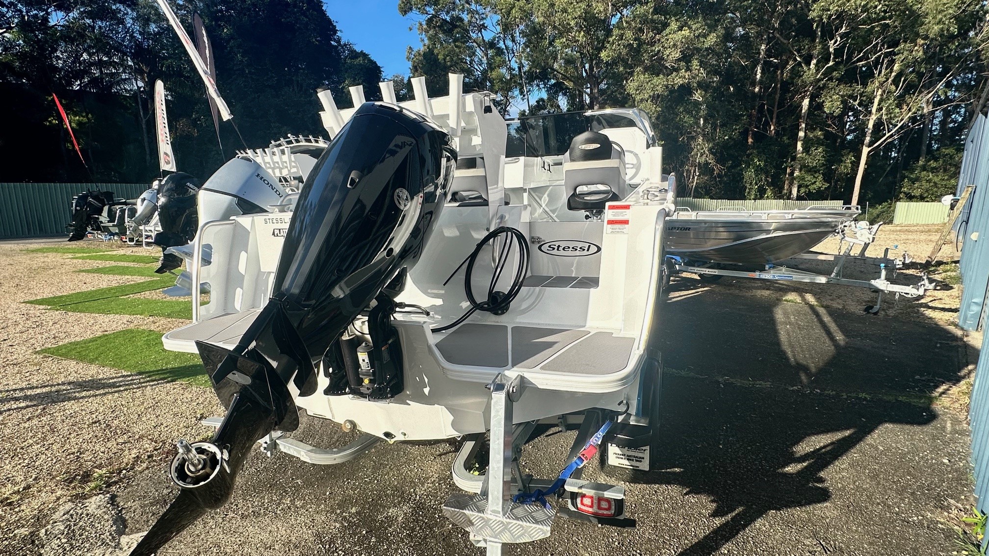 Stessl 530 Bluewater - Coffs Harbour Marine 02a.jpg